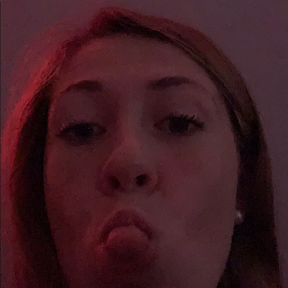 Meet your Posher, Brooke